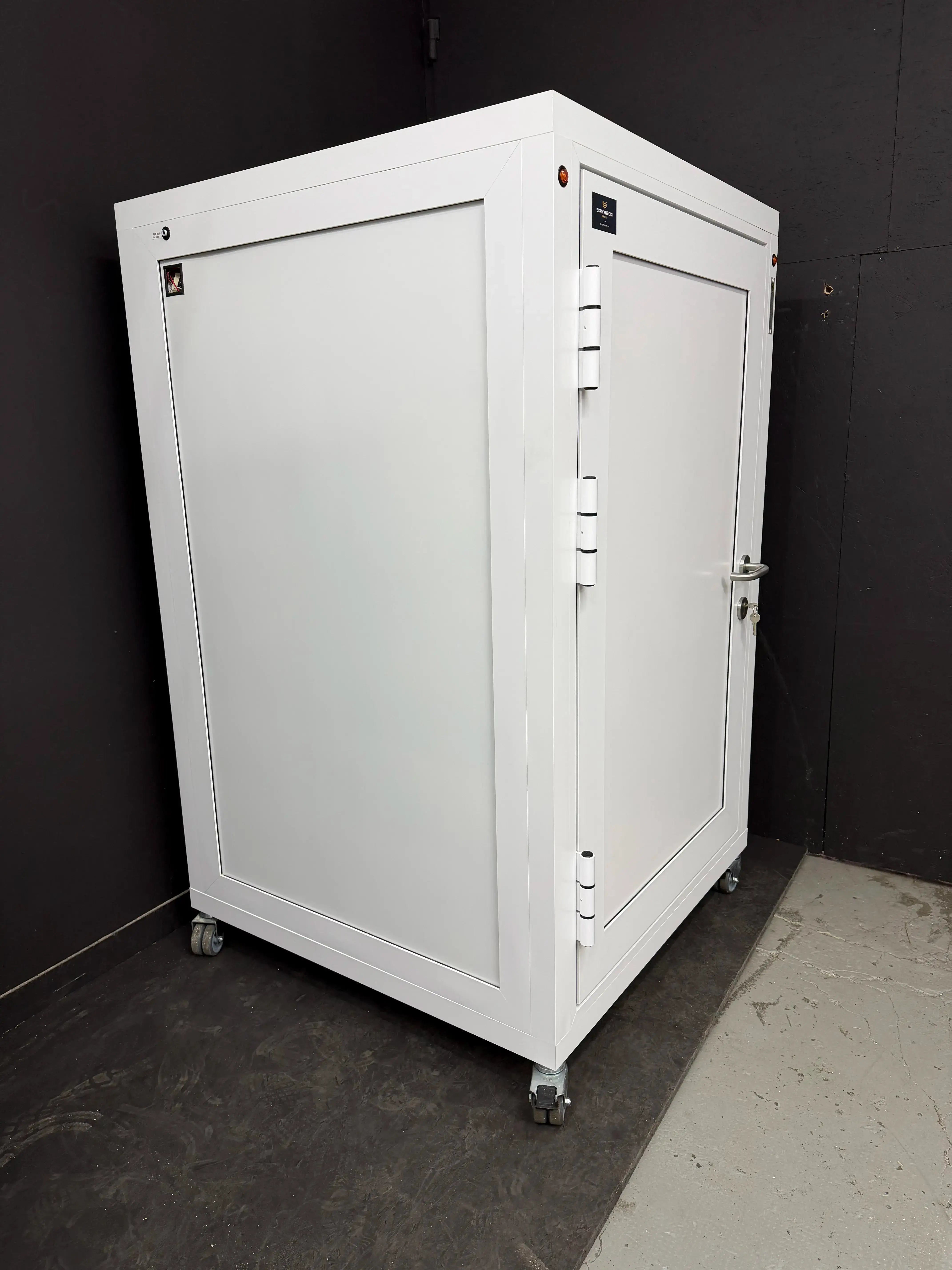 Anti-radiation box (spectroscopy station)