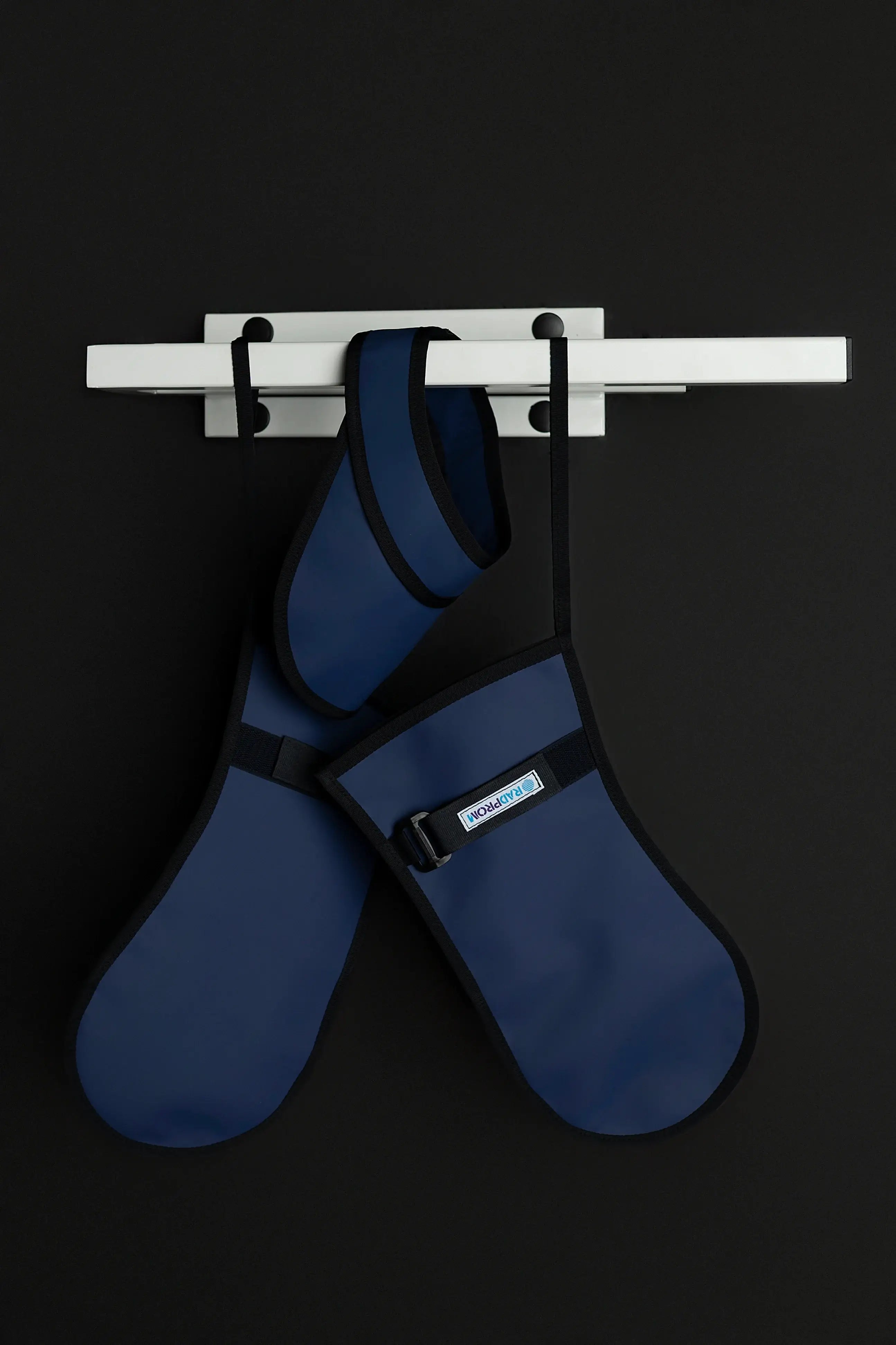 X-ray wall hanger